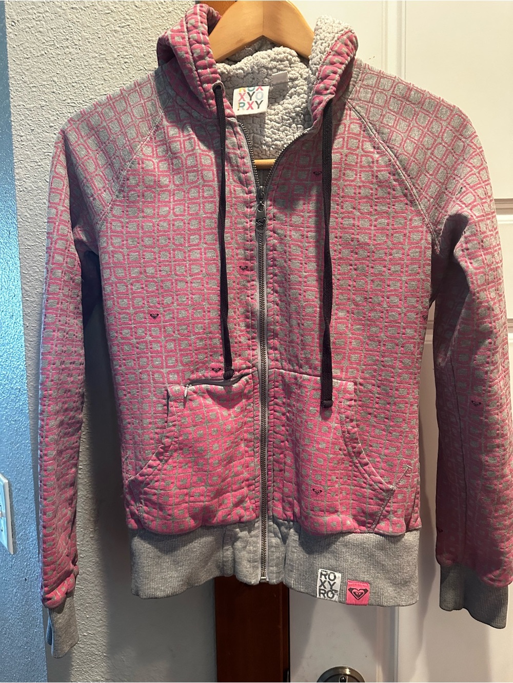 Y2K  Roxy Pink Patterned Sherpa-Lined Zip Hoodie